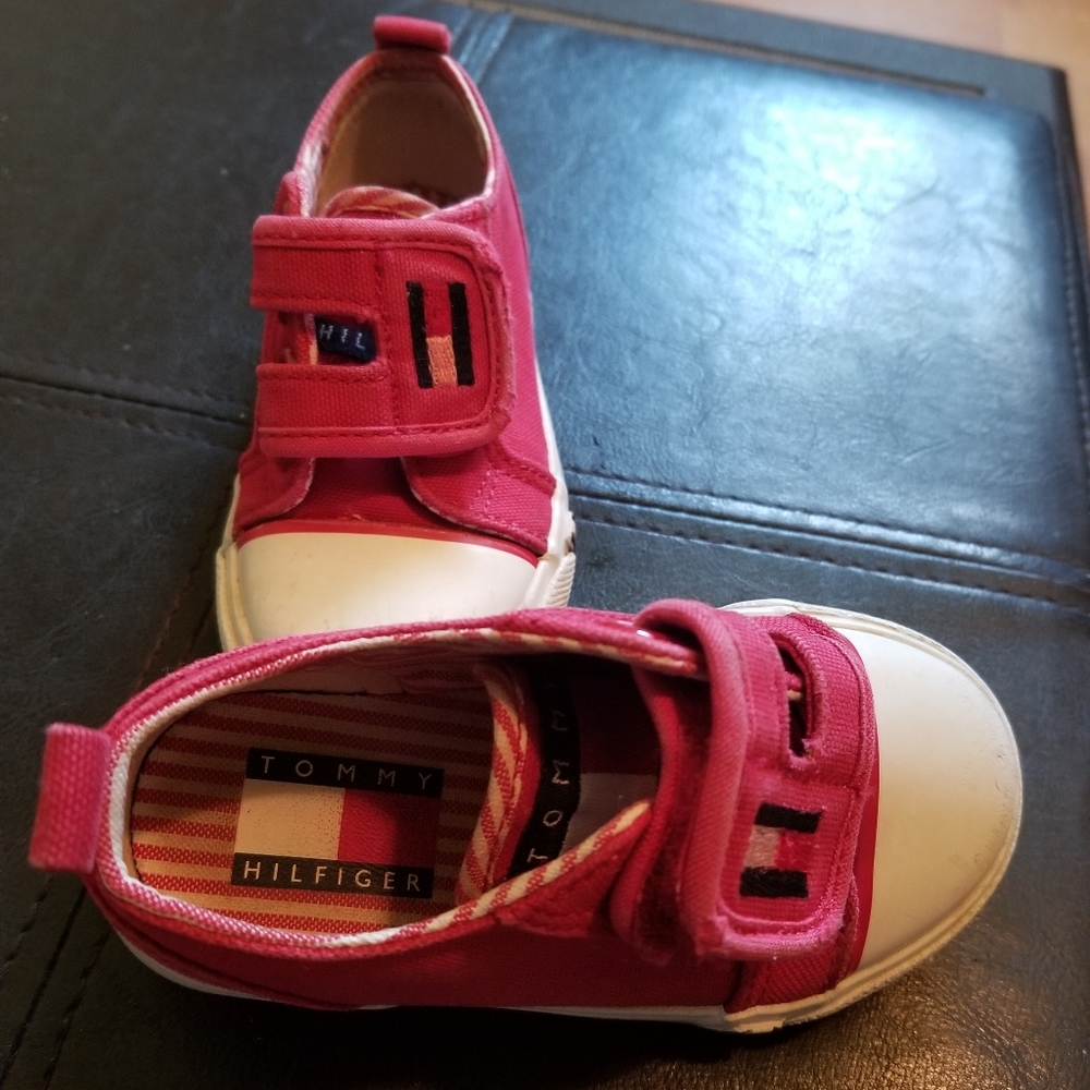 TOMMY HILFIGER Slip-on Sneakers (Size 6M=25cm) - Picture 13 of 16